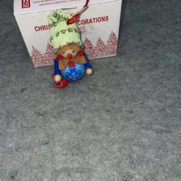 Vintage Steinbach Handcrafted Wood Ornament Girl With Heart Made in Germany - Picture 6 of 7